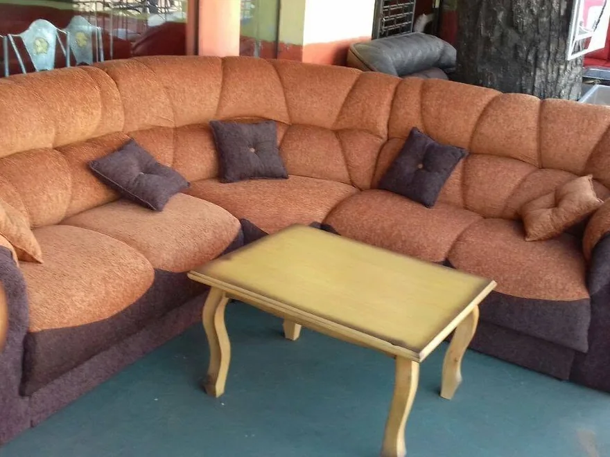 Juego de living esquinero con mesa ratona de PF Company